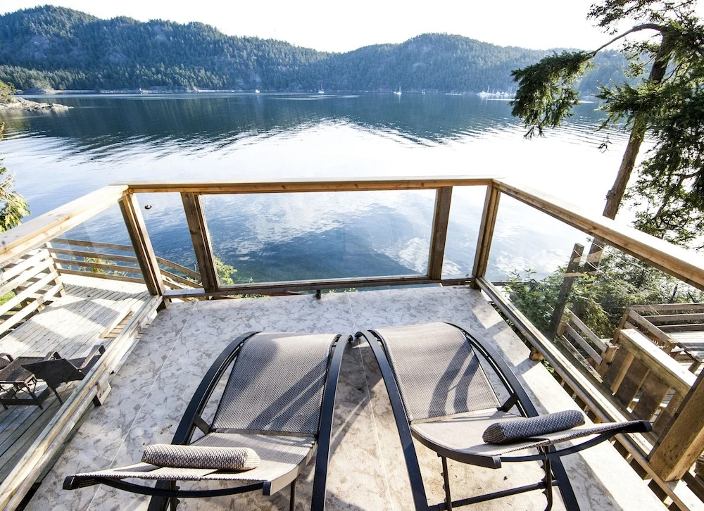 shangrila waterfront vacation home