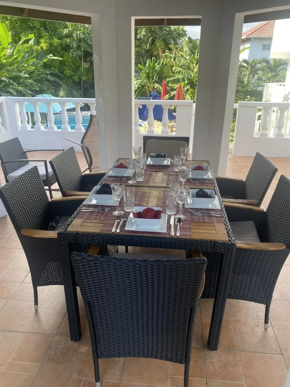 Spring Valley Inn