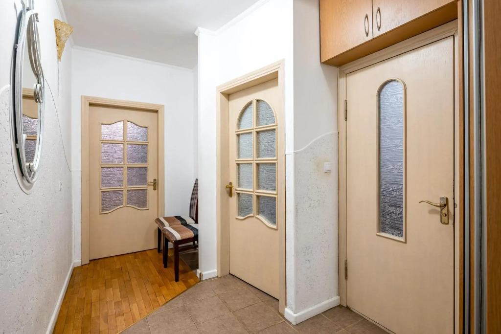 Just another comfy apartment on the main squere. 2 bedrooms, own heating, AC