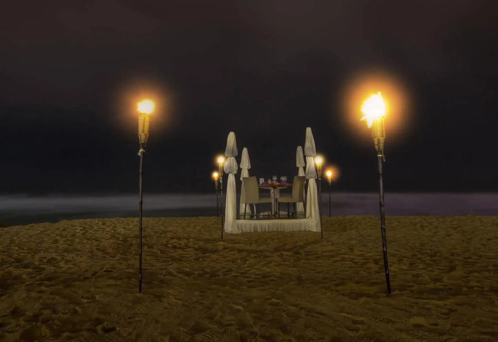 Avenra Beach Hikkaduwa
