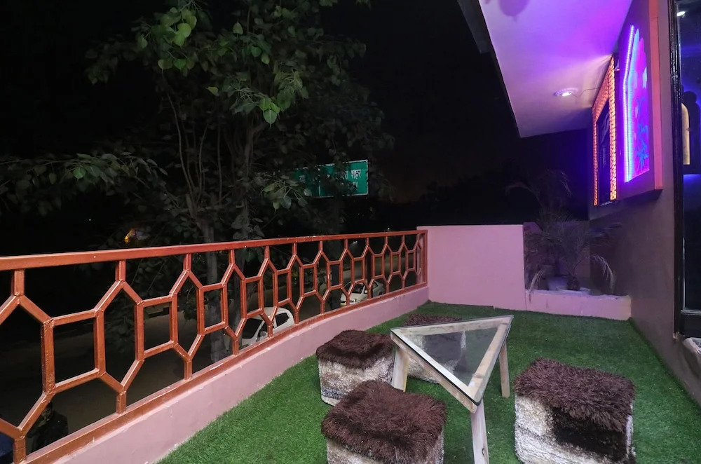 OYO 25115 Hotel Mughal Grand