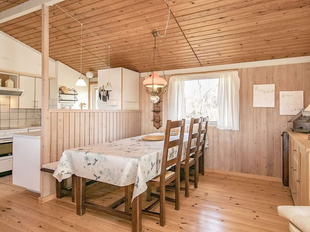 6 person holiday home in Farsø-By Traum