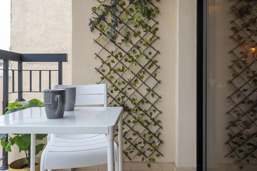 Johny's Spot - 1BR & Balcony in Larnaca
