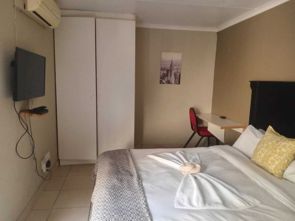 Cozy guestrooms in Midrand 1