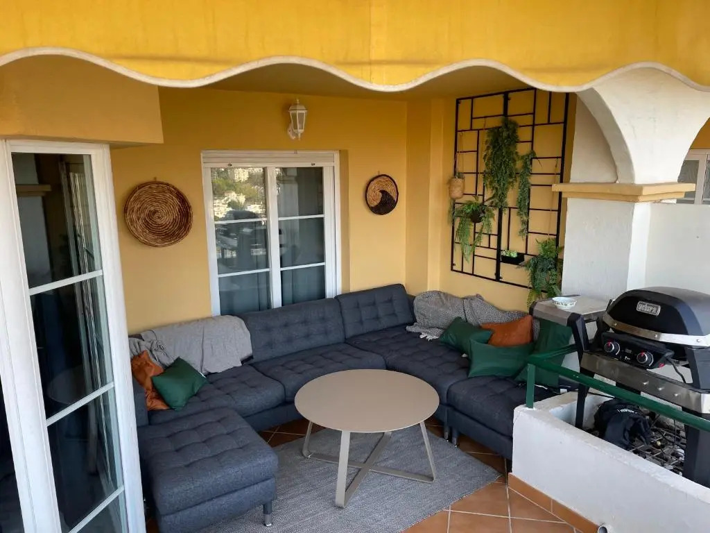 Beautiful 2 bed Apt with amazing views - RDR203