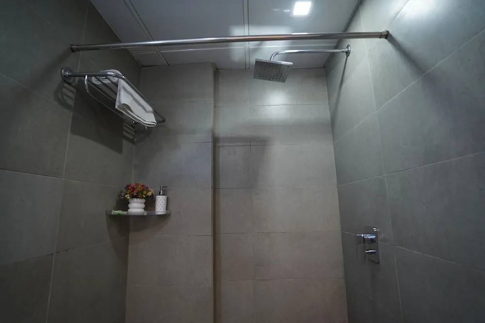 Hotel Lyf Corporate Suites - Kirti Nagar