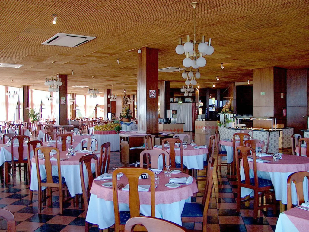 Auramar Beach Resort