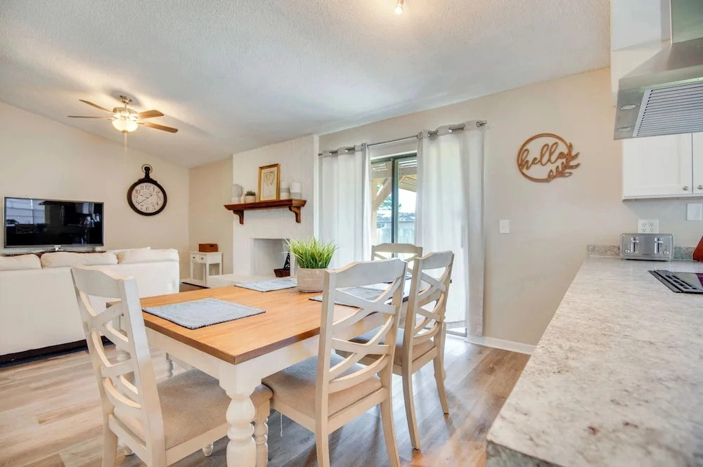 Palm Bay Home w/ Fenced Yard: 10 Mi to Beach