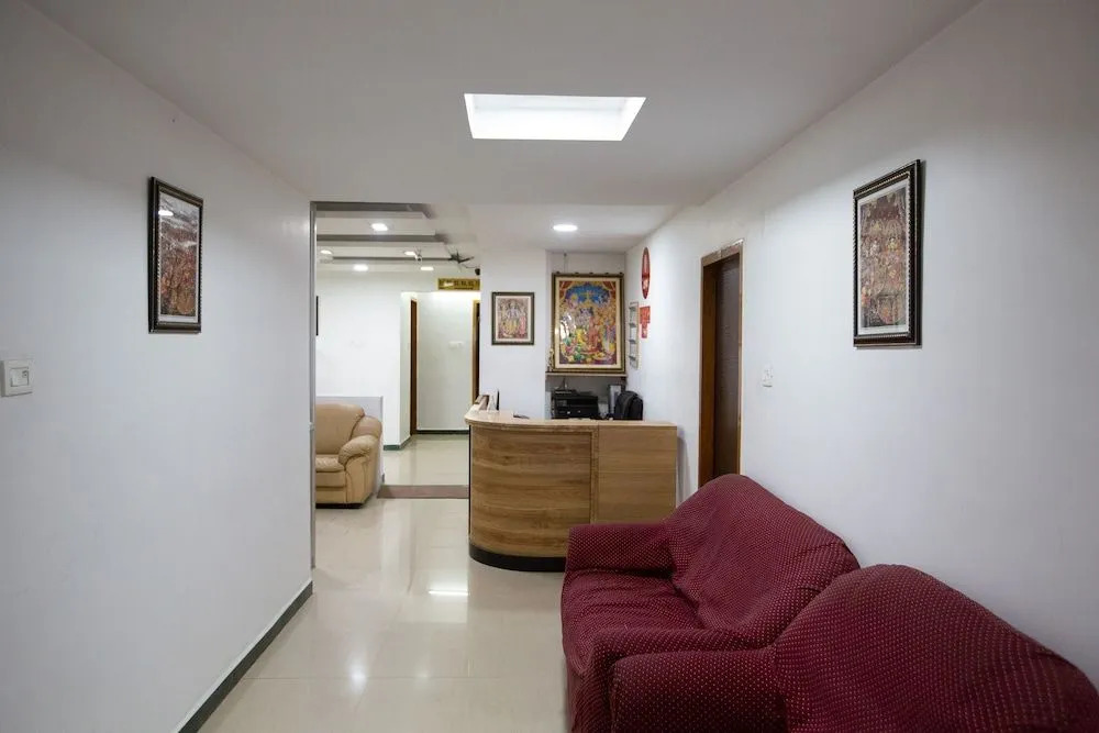 OYO 26947 The Lavish