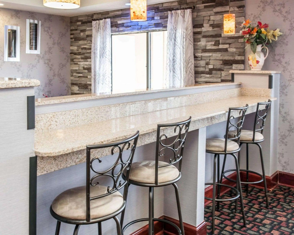 Quality Inn & Suites South Bend Airport