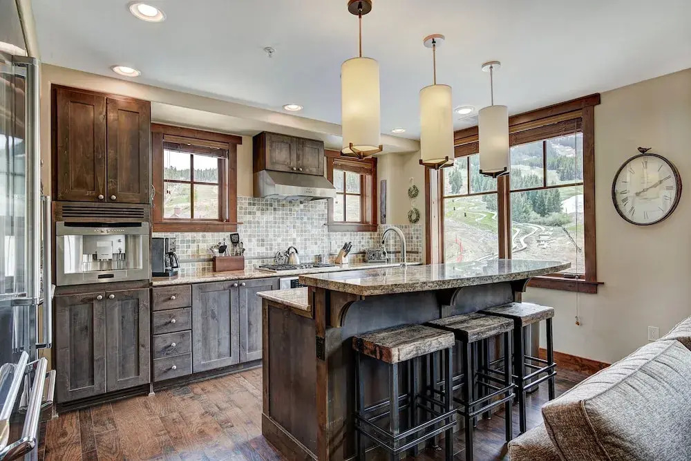 Luxury 4 Bedroom Condo on Peak 8 4 Condo