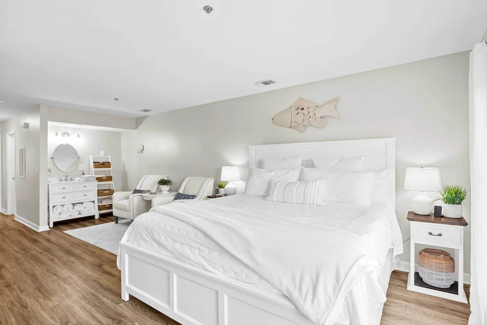 Villa Capriani Condo w/ Direct Beach Access