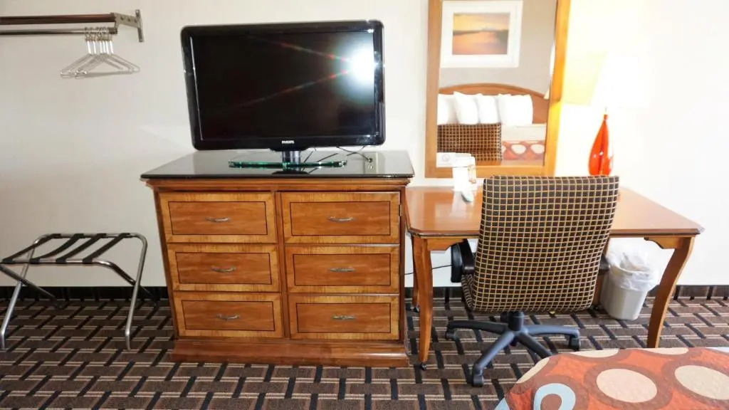 Lakes Inn