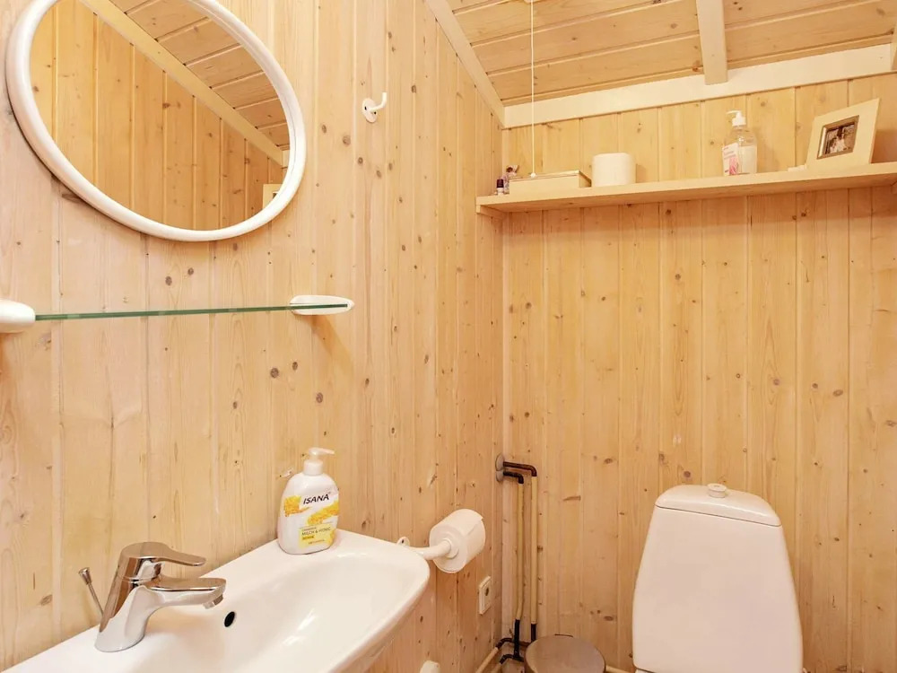 Gorgeous Home In Væggerløse With Sauna