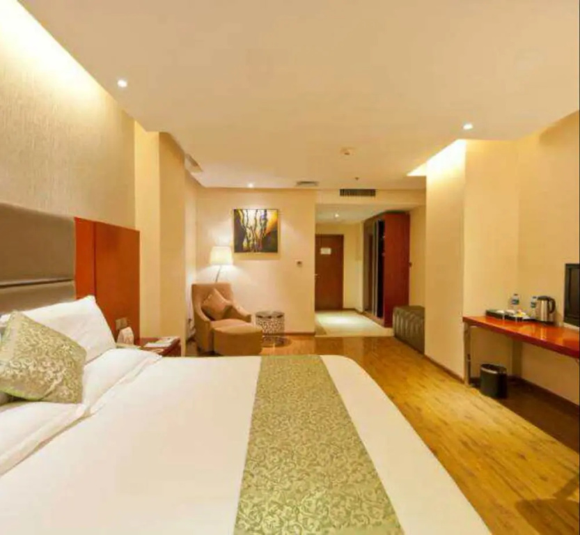 K Raphael Hotel