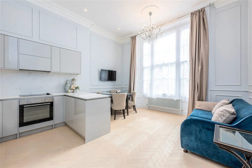 Stunning 1 Bed Garden Apartment next to Hyde park