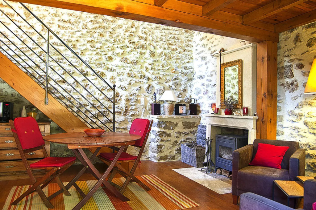 Pretty stone house with own terrace and private garden, Grignan