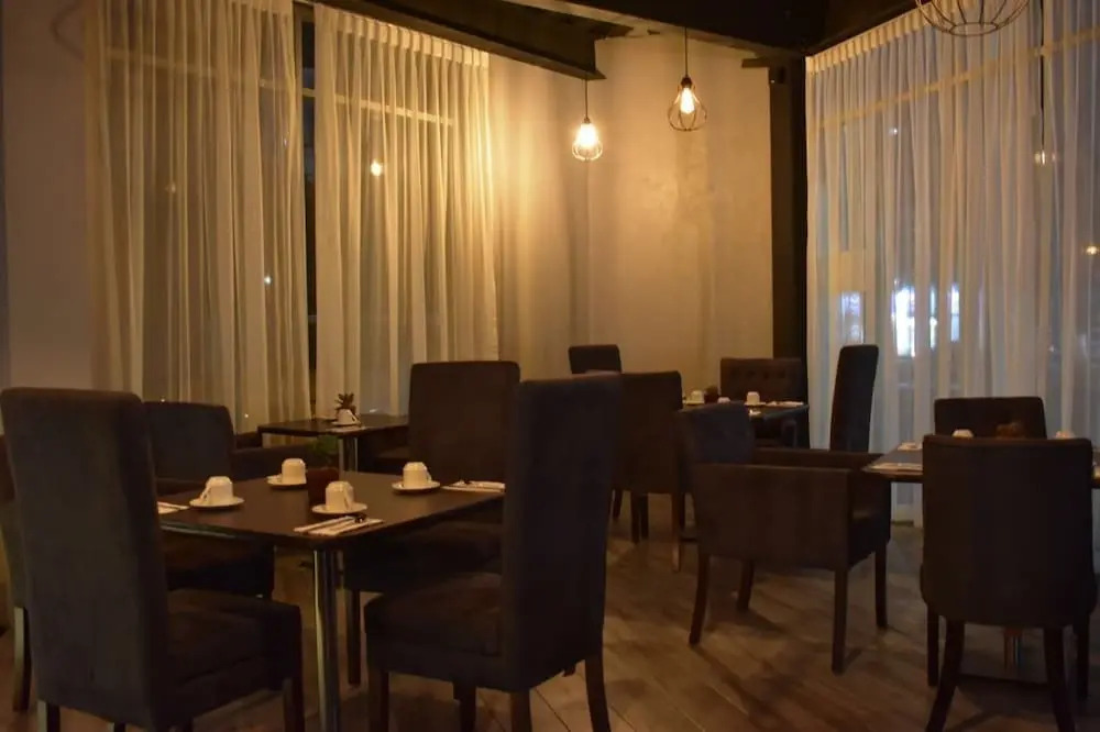 ESDUMA HK HOTEL Pachuca