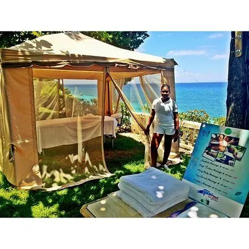 Wahoo Bay Beach Club & Resort
