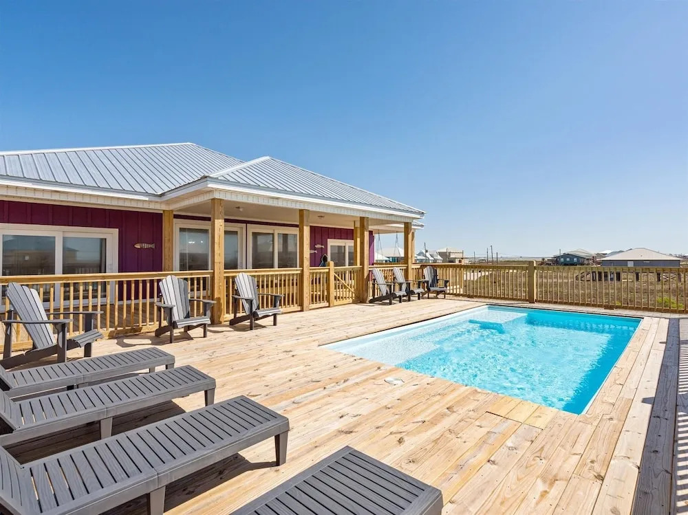 Purple Paradise - 2536 Bienville Blvd 4 Bedroom Home by RedAwning