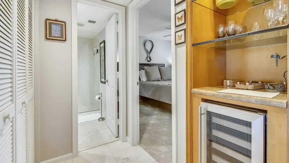 Dune Wind South by Avantstay Communal Pool & Hot Tub Gated Community Close to Smathers Beach Month Long Stays Only
