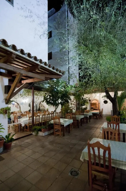 Hotel Restaurante Blanco y Verde