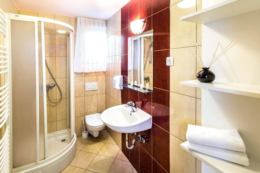 Rooms & Apartments Kepic, AIRPORT accomodation