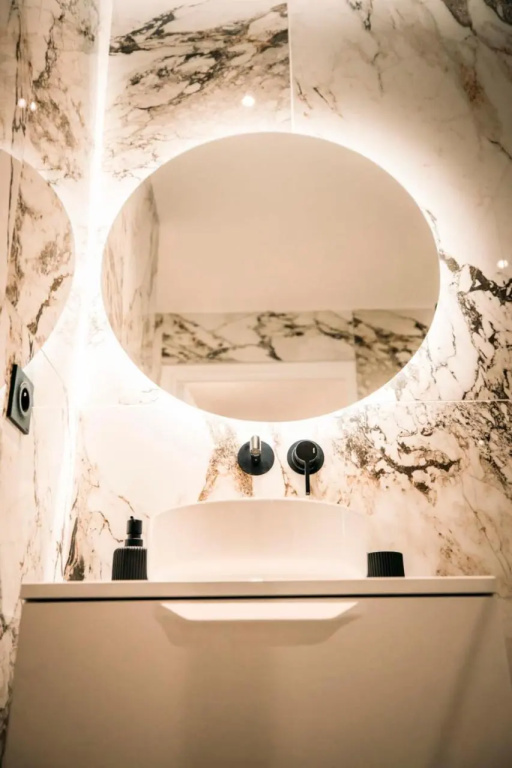 Le MAJESTIC **** : Luxury T2 plein centre / v-rent