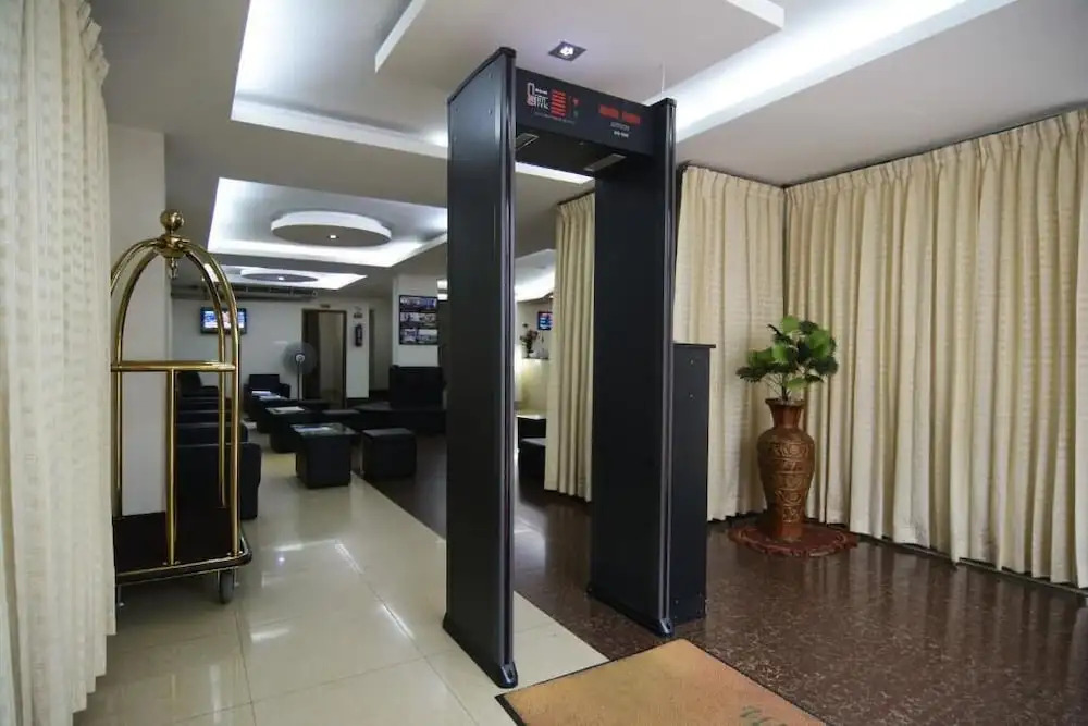 Hotel Holiday Xpress