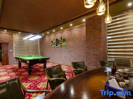 Remote Mountain Hotel Lianzhou