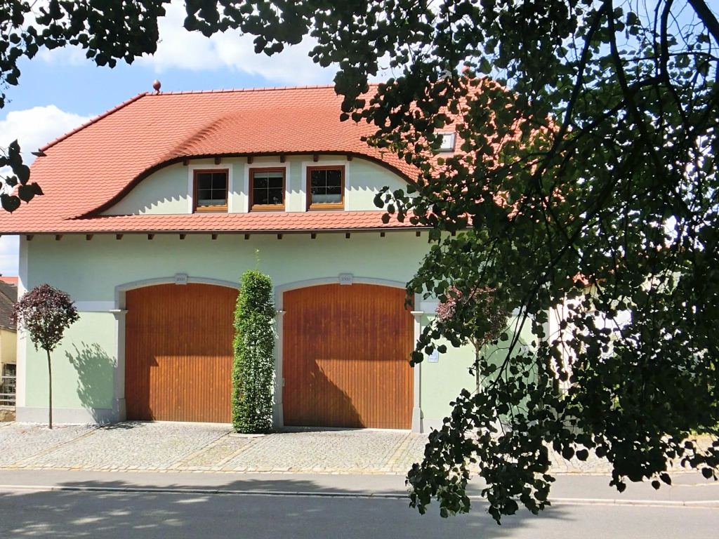 Modern apartment in Bavaria with floor heating and garden, located directly at the Jakobusweg