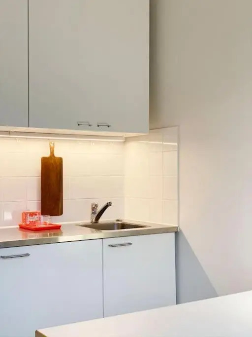 Bright studio with great location. Huge glazed balcony.