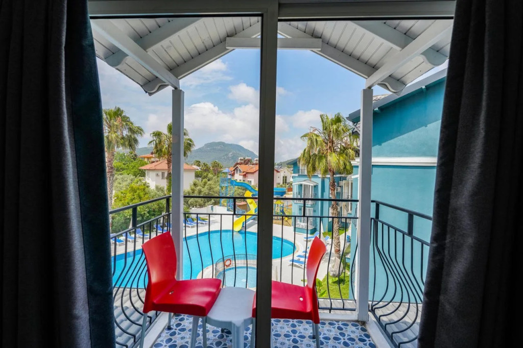 Blue Pearl Aparthotel