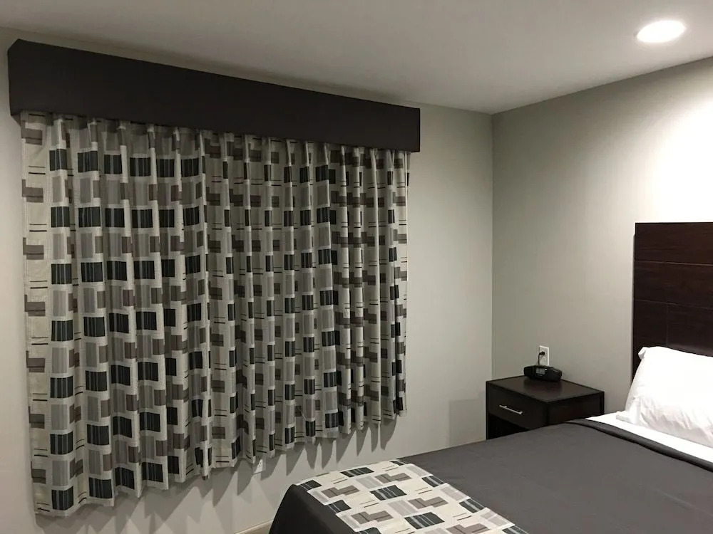 Budget Inn & Suites Baton Rouge