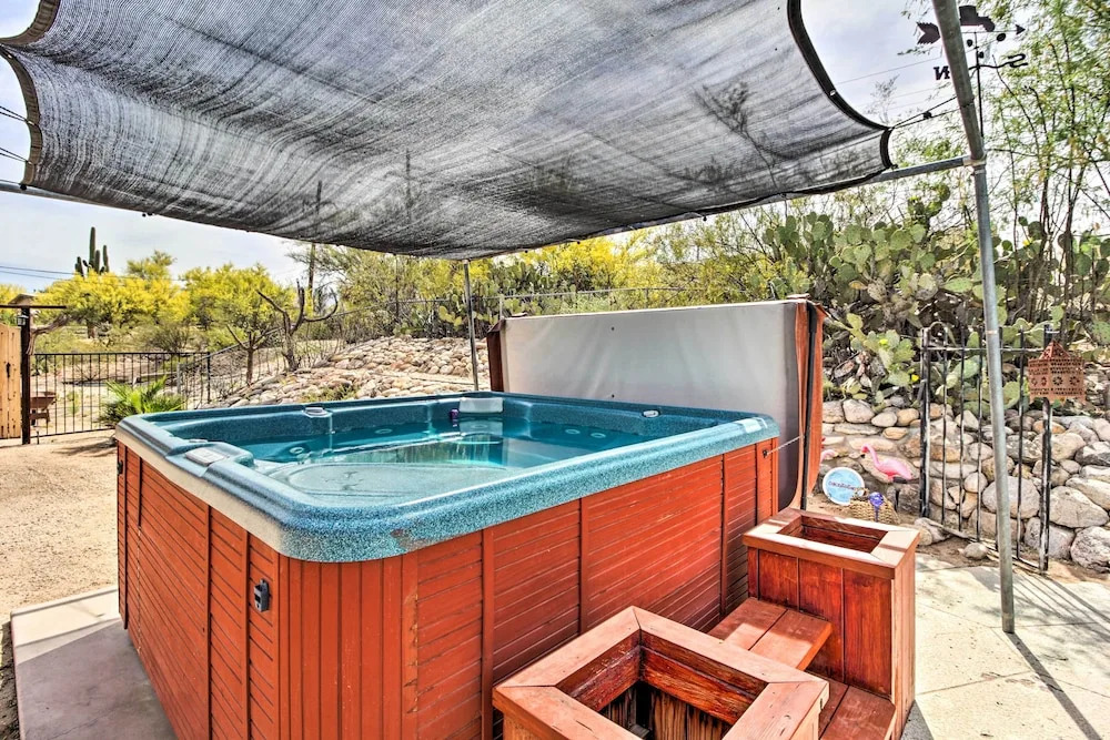 Lovely Tucson Home w/ Private Pool & Hot Tub!