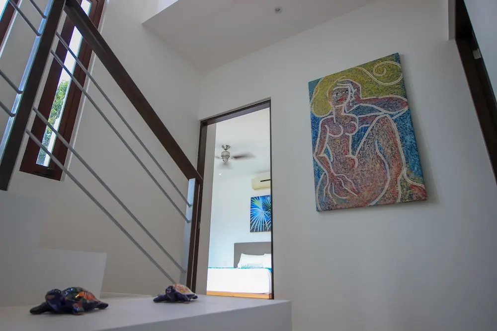 Ocean View 3 Bedroom Home by Olahola