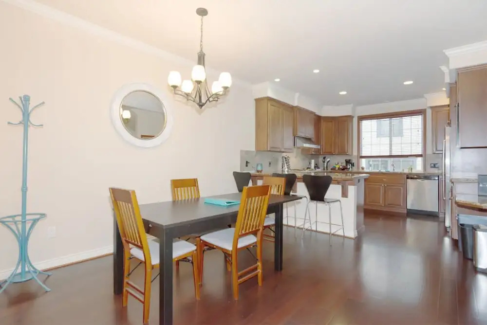 Modern Townhome in Heart of Seattle Capital Hill VR