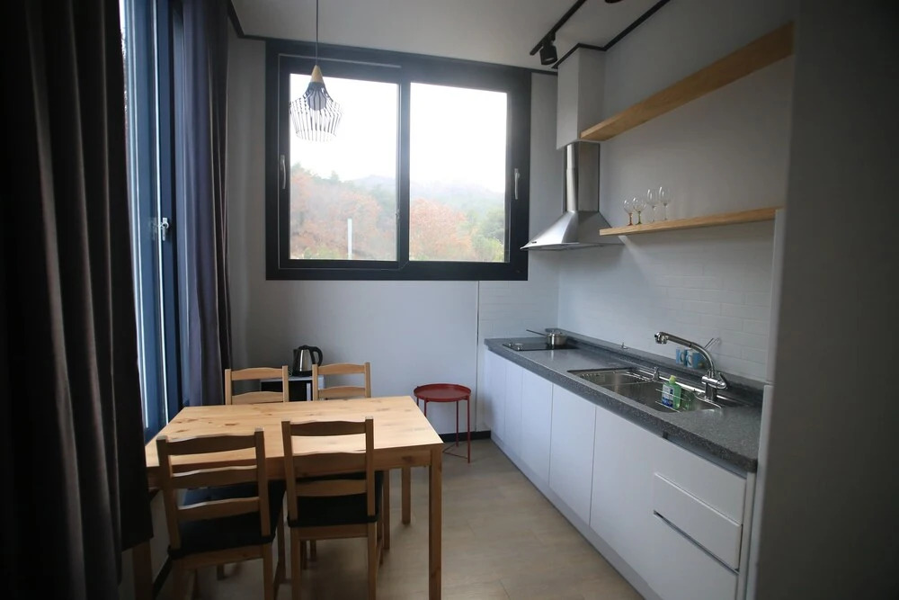 Jumsuk's Home