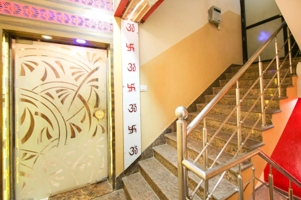 OYO 72463 Hotel Sunder Palace