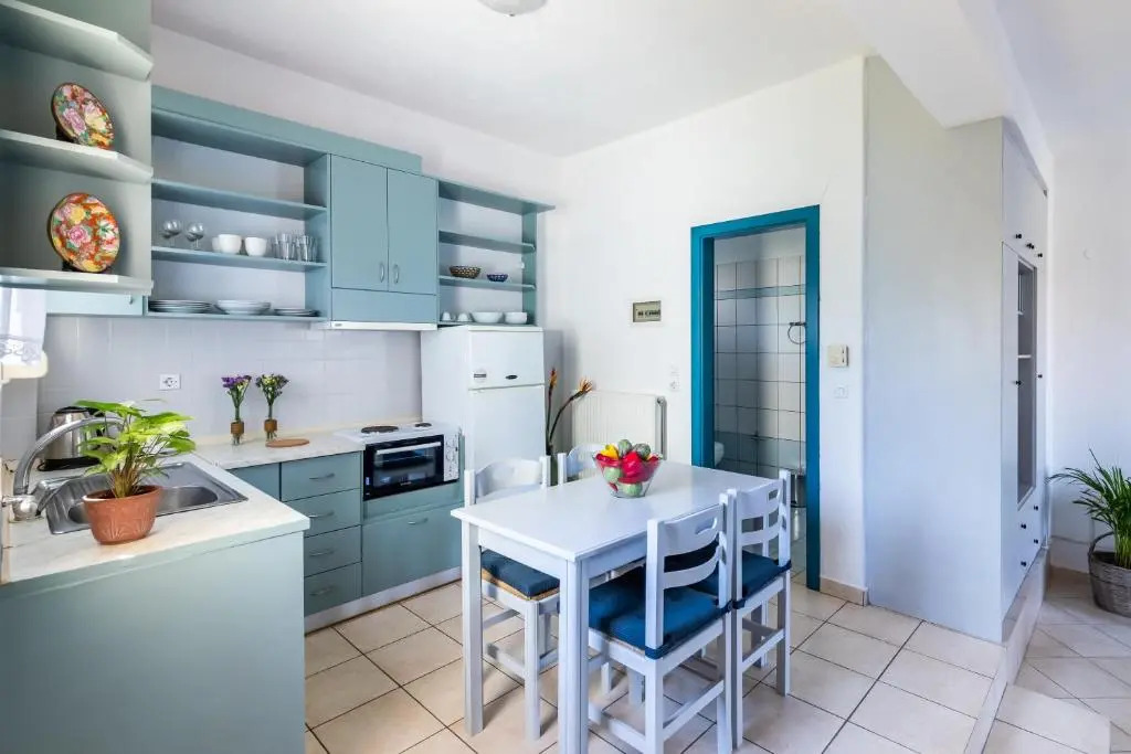 Lithos Apartments
