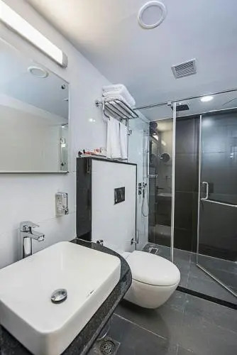 OYO 14282 Hotel Vivana