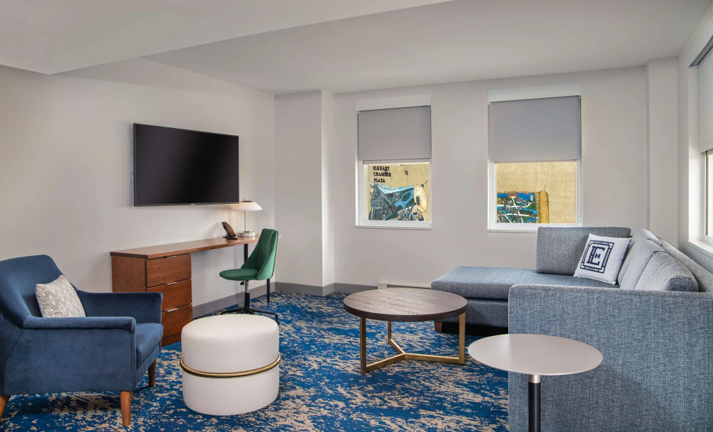 Hotel Elkhart, Tapestry Collection By Hilton
