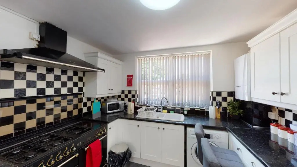 J kyns Apartment 2 Bedrooms house with two double beds