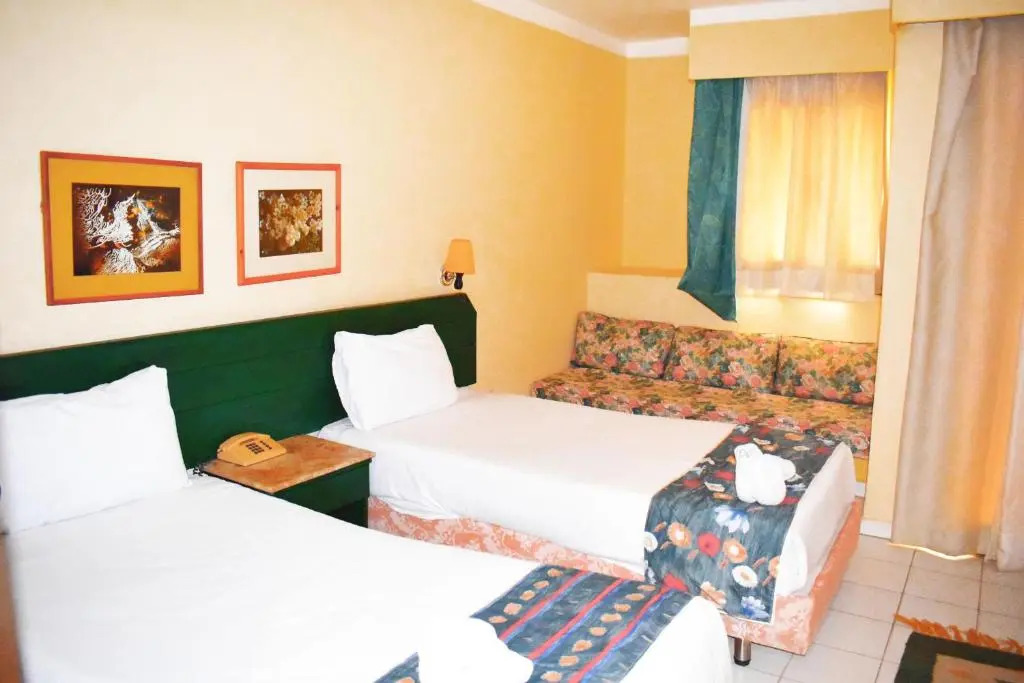 Jewels La Perla Hotel
