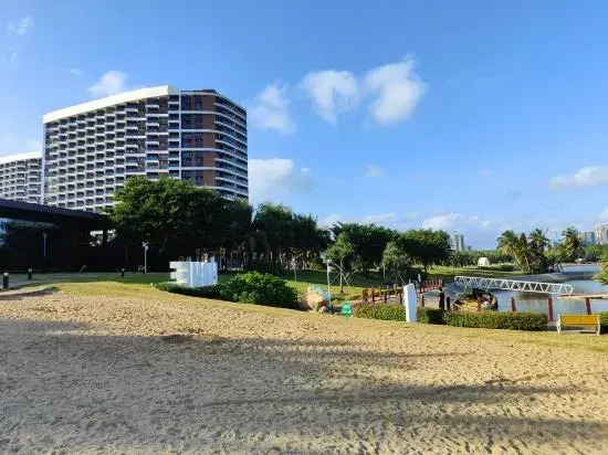 Twelve nautical miles apartment