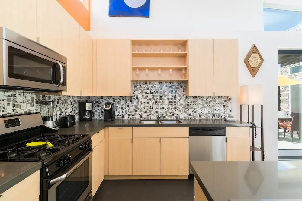 California Home 747 3 Bedrooms 3 Bathrooms Home