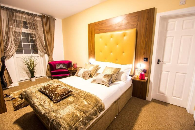 Trivelles Gatwick Hotel & airport Parking