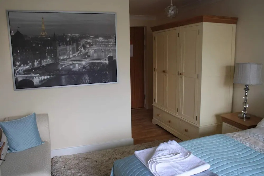 Self-Contained Luxury En Suite Room