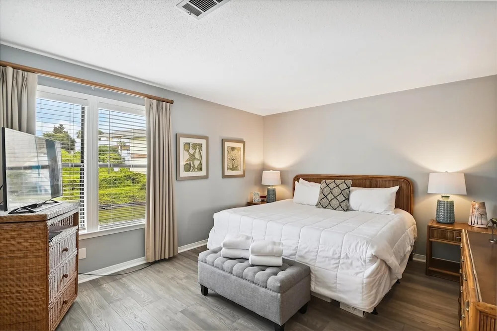Sandpiper Cove 4117 2 Bedroom Condo by RedAwning