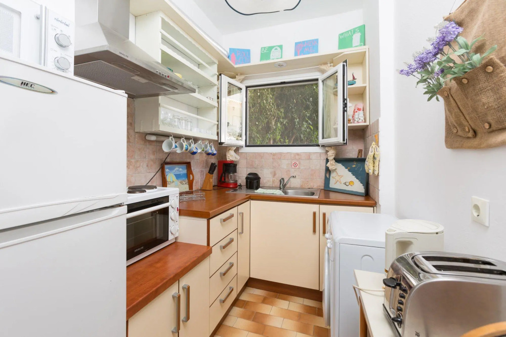Effie Apartment in